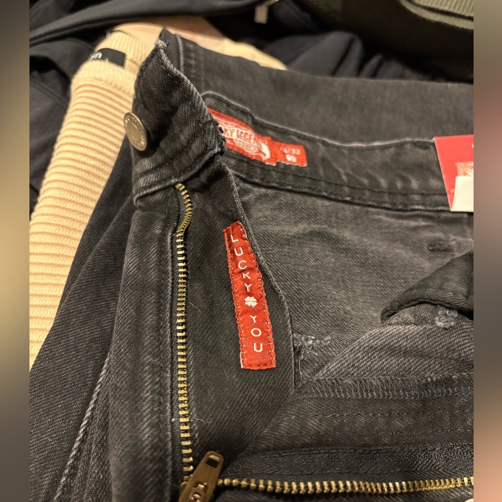Lucky Brand Charcoal Frayed Ankle Jeans - Picture 4 of 4